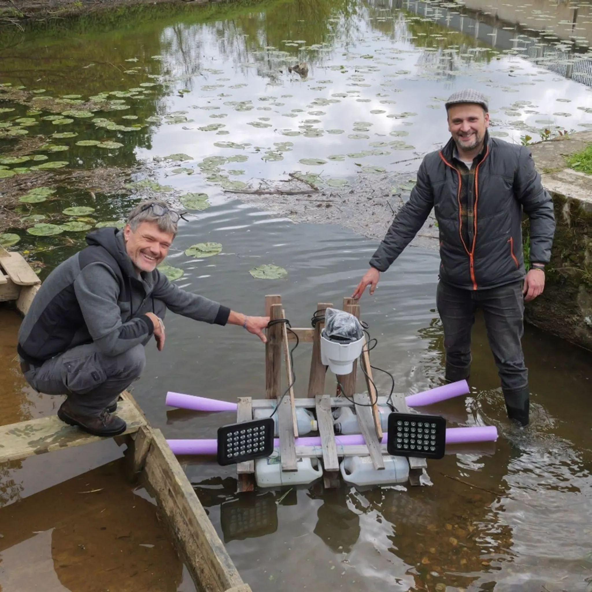 Installation de la caméra sur radeau